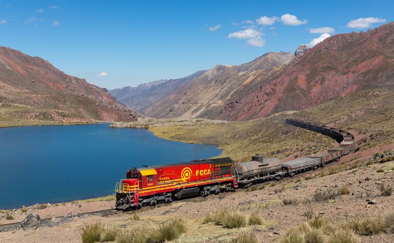 MTC alista nuevo Reglamento Nacional de Ferrocarriles que fortalecerá la seguridad del transporte y buscará atraer inversiones.